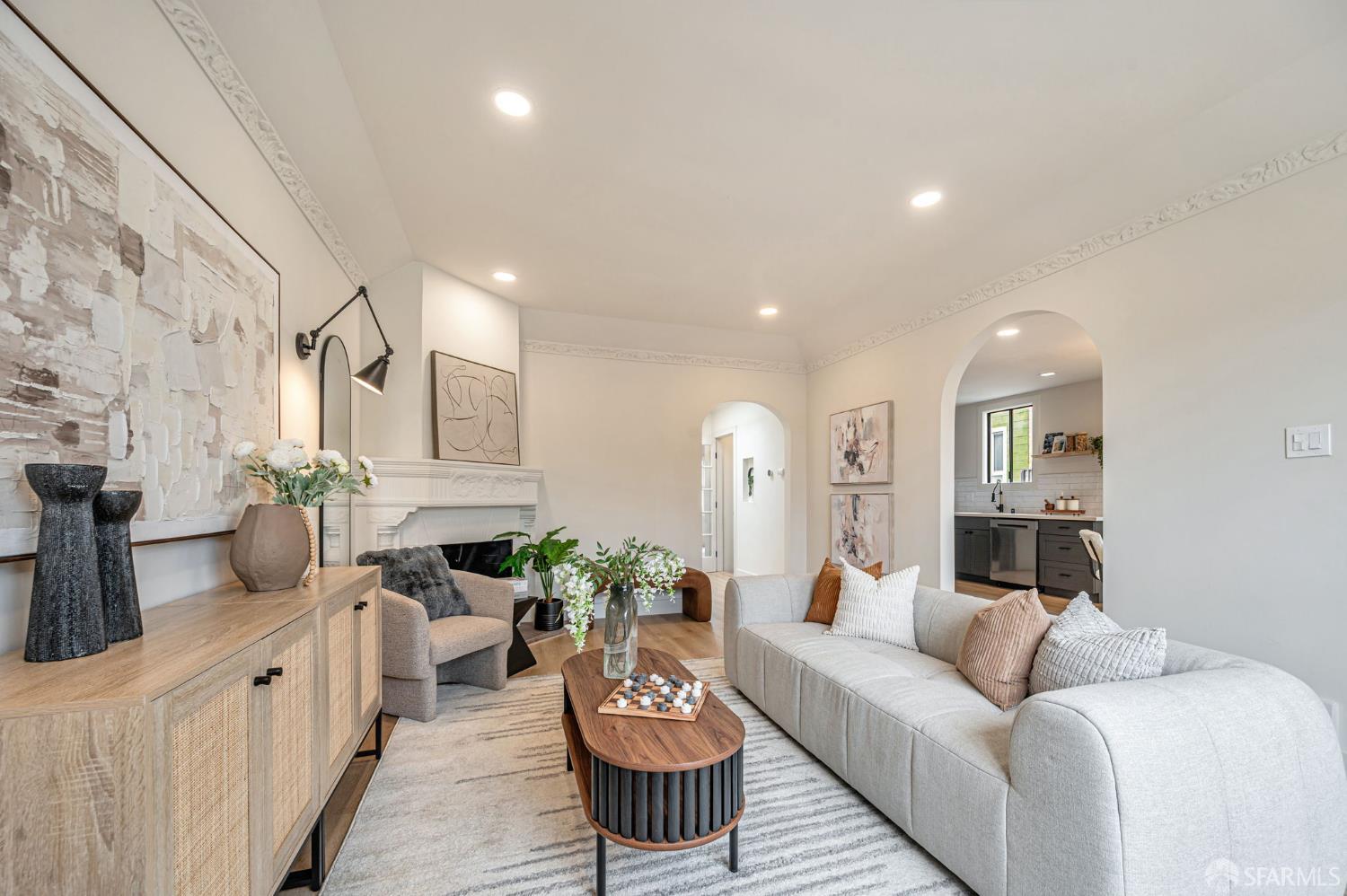 Detail Gallery Image 8 of 41 For 3622 Rivera St, San Francisco,  CA 94116 - 3 Beds | 2 Baths