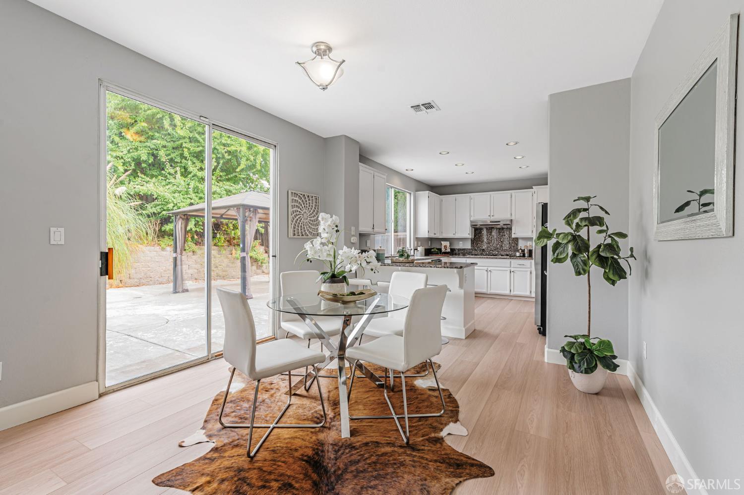 Detail Gallery Image 18 of 56 For 2101 Asilomar Dr, Antioch,  CA 94509 - 5 Beds | 3 Baths