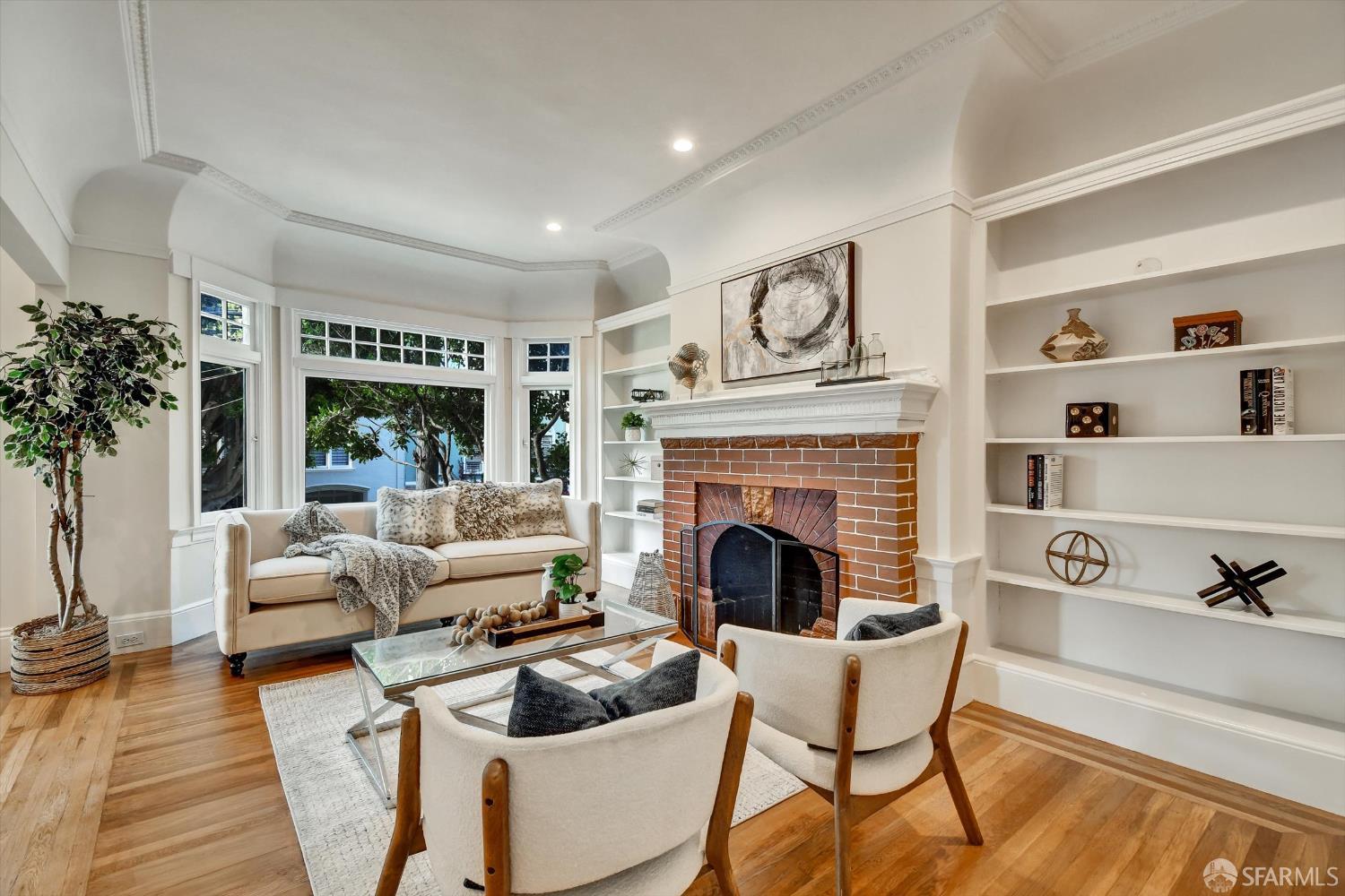 Detail Gallery Image 7 of 48 For 2661 Greenwich St, San Francisco,  CA 94123 - – Beds | – Baths