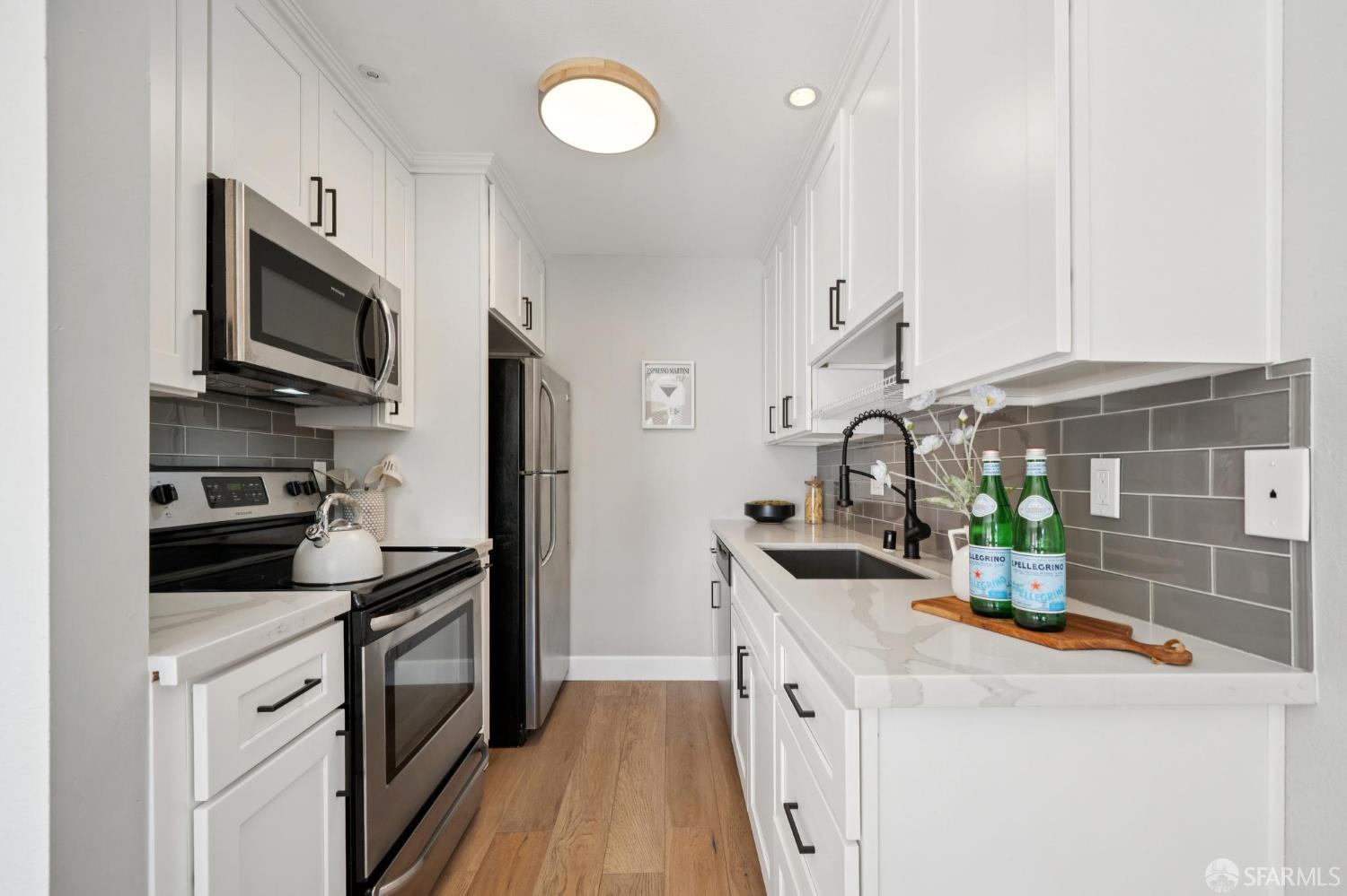 Photo #12: 425072649 Listing: Photo #12