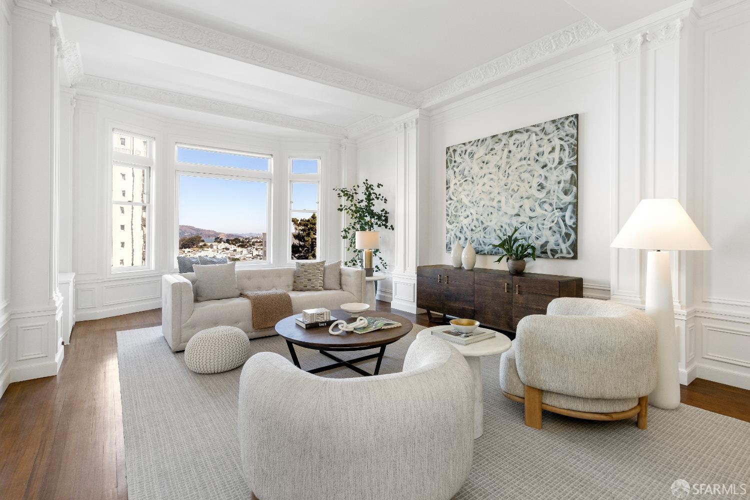 Photo #2: 425057544 Listing 
