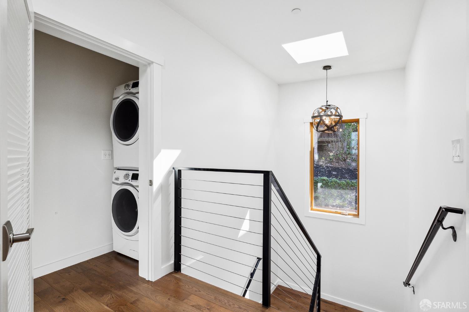 Detail Gallery Image 8 of 34 For 316 Humboldt Rd, Brisbane,  CA 94005 - 5 Beds | 4 Baths