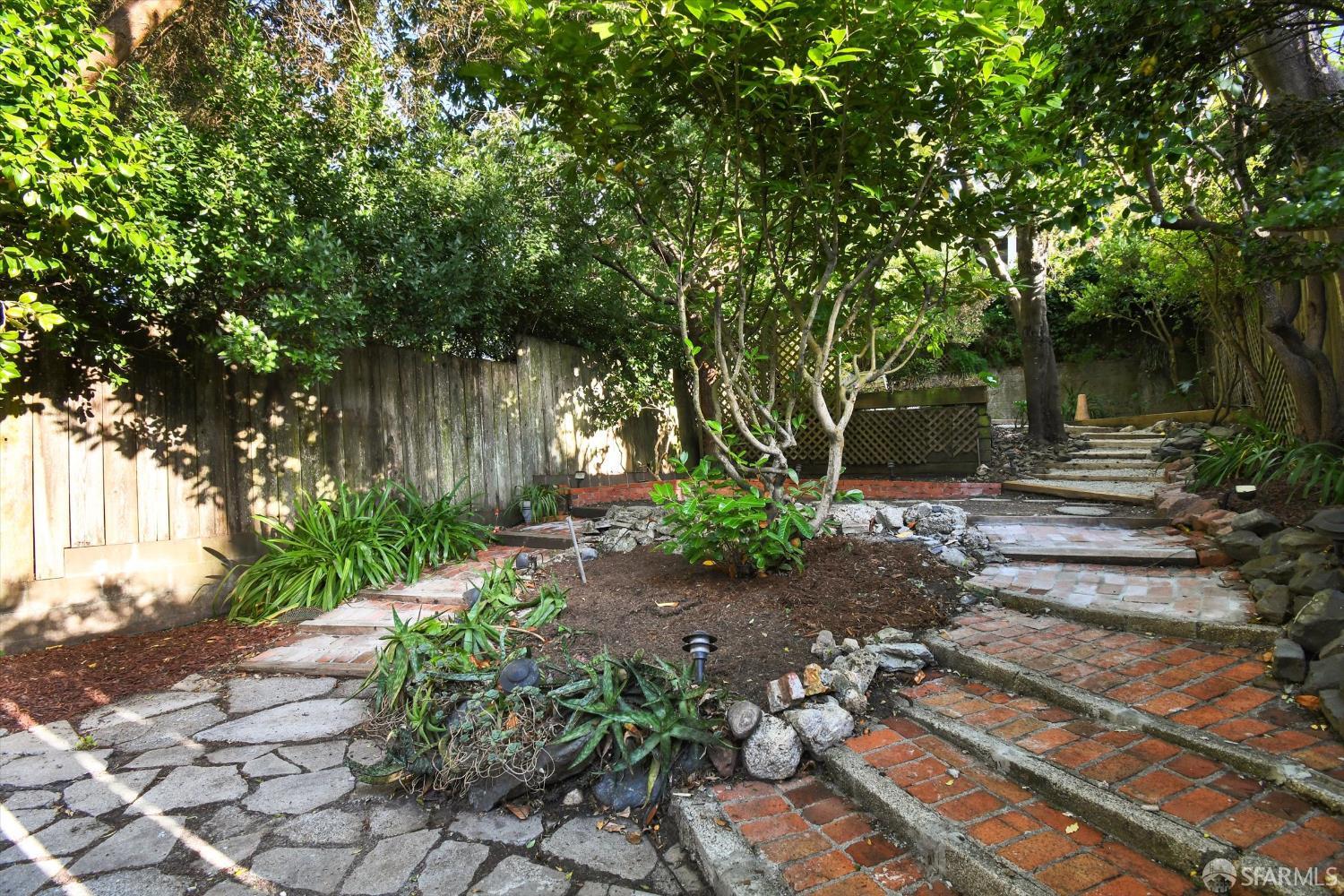 Detail Gallery Image 32 of 48 For 2661 Greenwich St, San Francisco,  CA 94123 - – Beds | – Baths