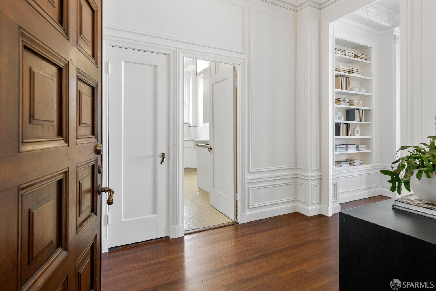 Photo #6: 425057544 Listing 