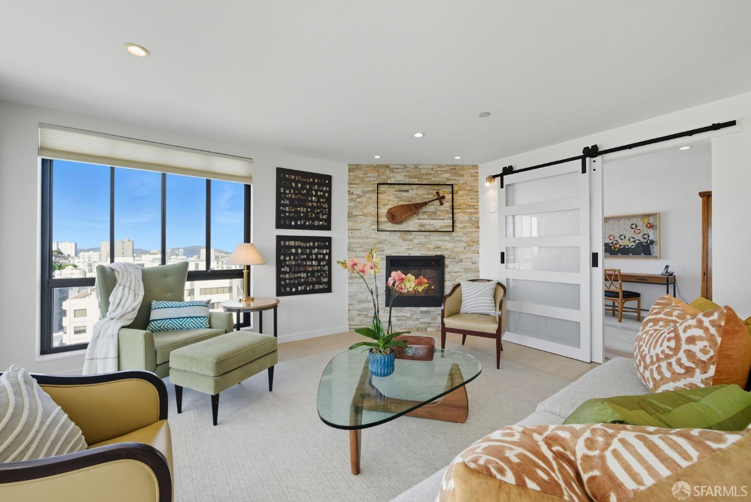 Photo #4: 425075383 Listing 