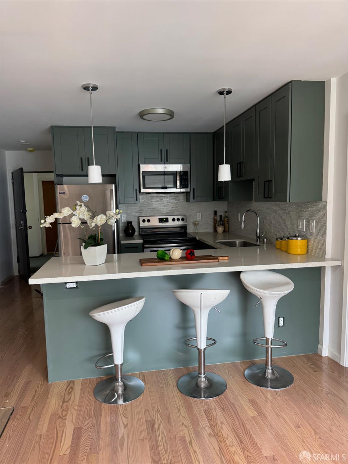 Detail Gallery Image 25 of 25 For 2225 Vicente St #1,  San Francisco,  CA 94116 - 3 Beds | 2 Baths