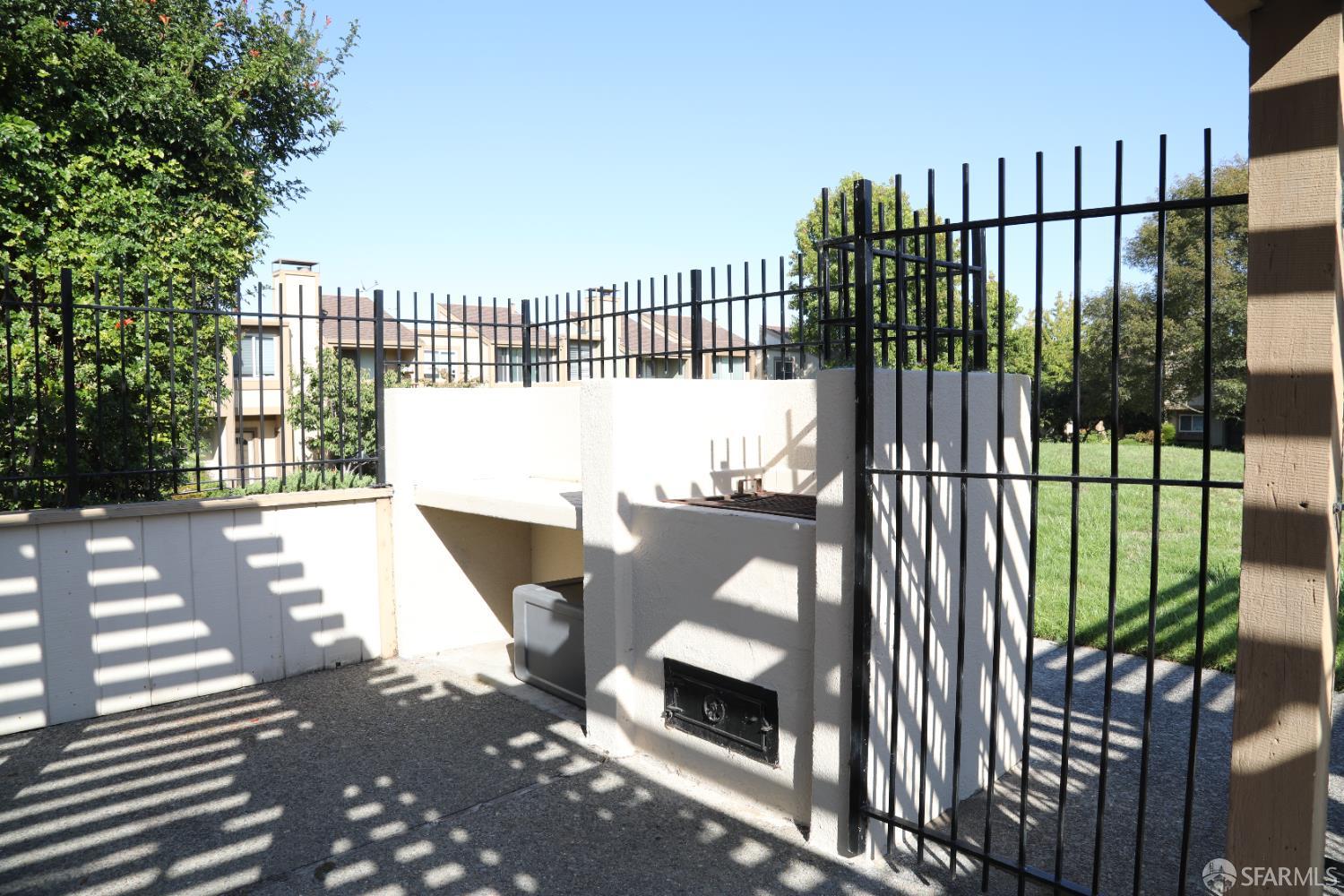 Detail Gallery Image 21 of 21 For 1117 Bismarck Ln, Alameda,  CA 94502 - 2 Beds | 1/1 Baths