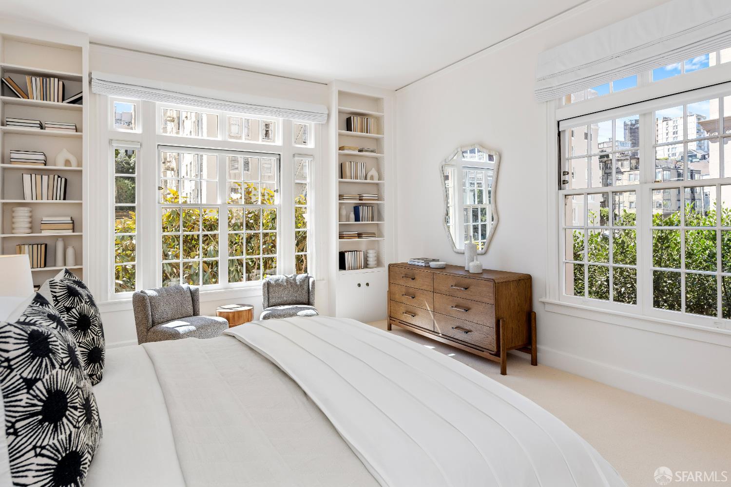 Photo #4: 425057544 Listing 