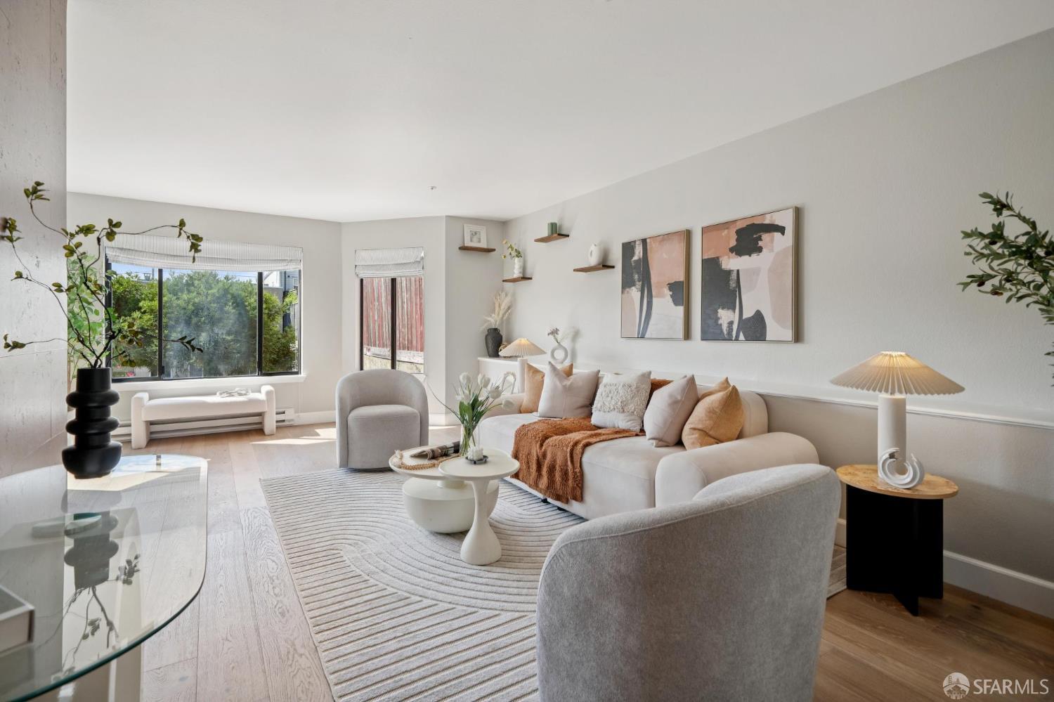 Photo #3: 425072649 Listing 