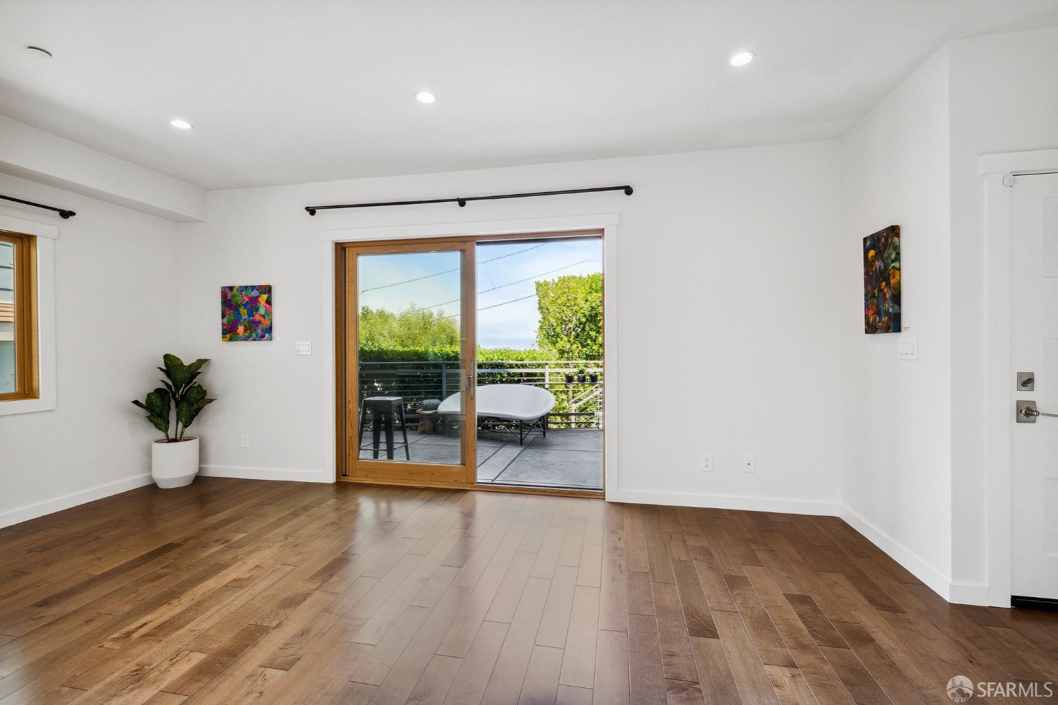 Detail Gallery Image 28 of 34 For 316 Humboldt Rd, Brisbane,  CA 94005 - 5 Beds | 4 Baths