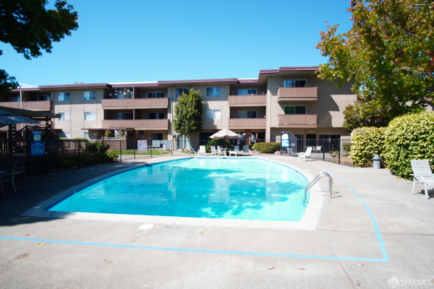 Detail Gallery Image 16 of 24 For 1305 Webster St #C309,  Alameda,  CA 94501 - 1 Beds | 1 Baths