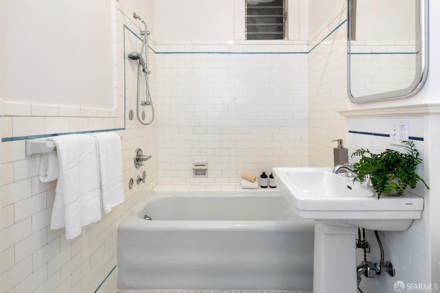 Photo #26: 425057544 Listing: Photo #26