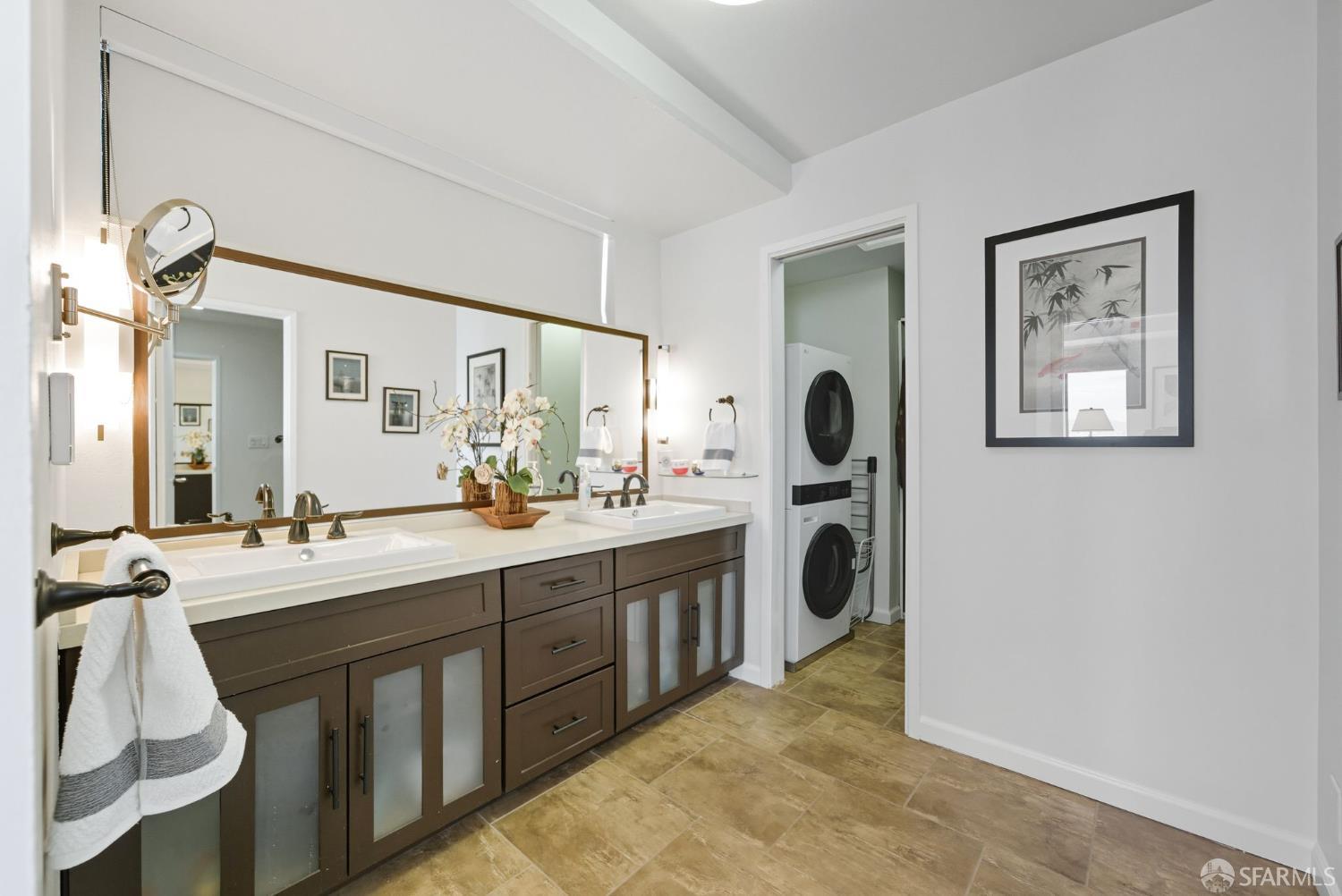 Photo #21: 425075383 Listing: Photo #21