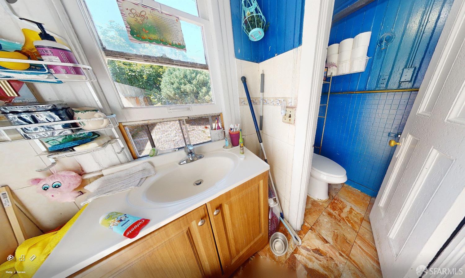 Photo #12: 425060761 Listing: Photo #12