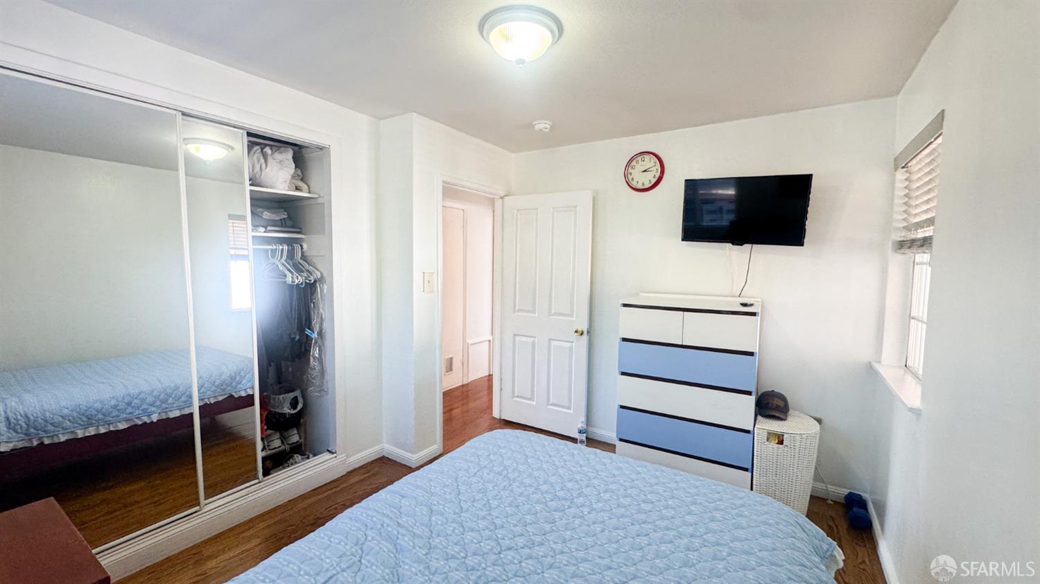 Detail Gallery Image 22 of 39 For 3071 Glendale Ave, Redwood City,  CA 94063 - 4 Beds | 2 Baths