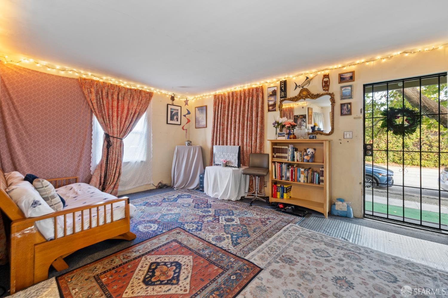 Detail Gallery Image 6 of 19 For 481 Rollins Rd, Burlingame,  CA 94010 - – Beds | – Baths