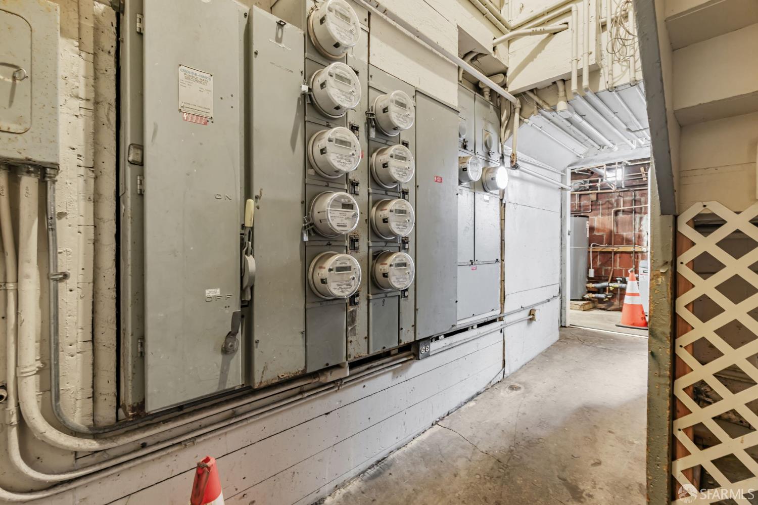 Detail Gallery Image 20 of 46 For 2201 Clement St, San Francisco,  CA 94121 - – Beds | – Baths