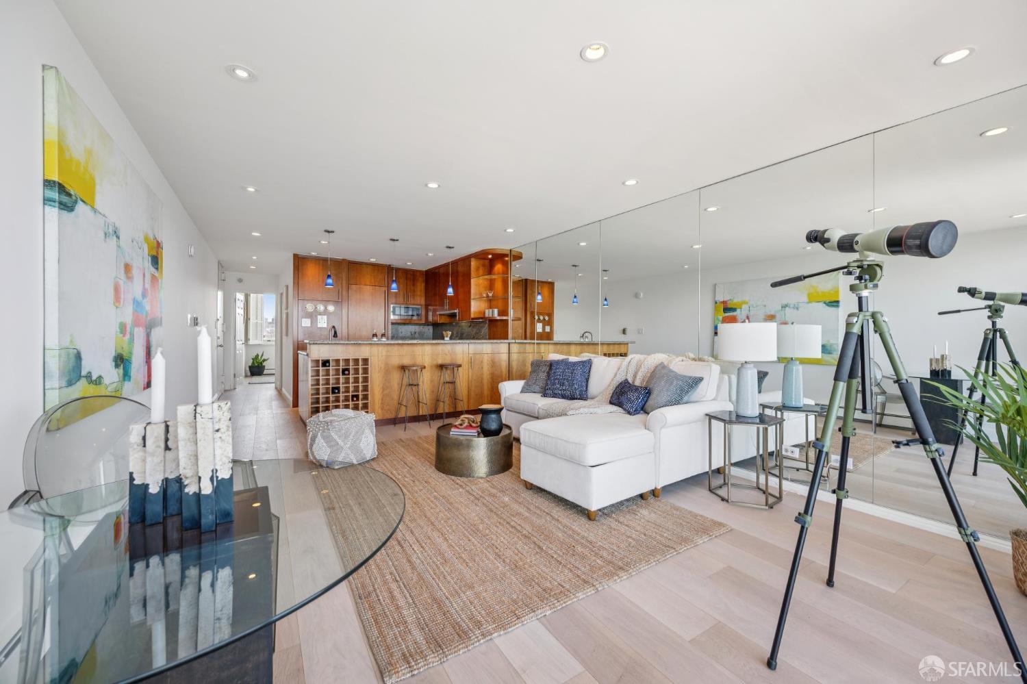 Photo #4: 425075203 Listing 