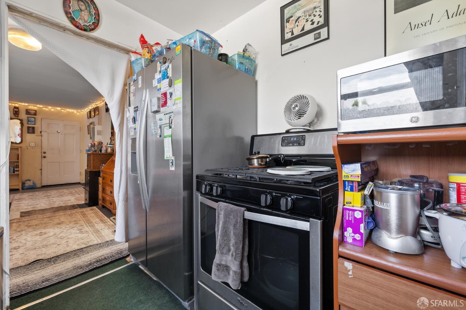 Detail Gallery Image 12 of 19 For 481 Rollins Rd, Burlingame,  CA 94010 - – Beds | – Baths