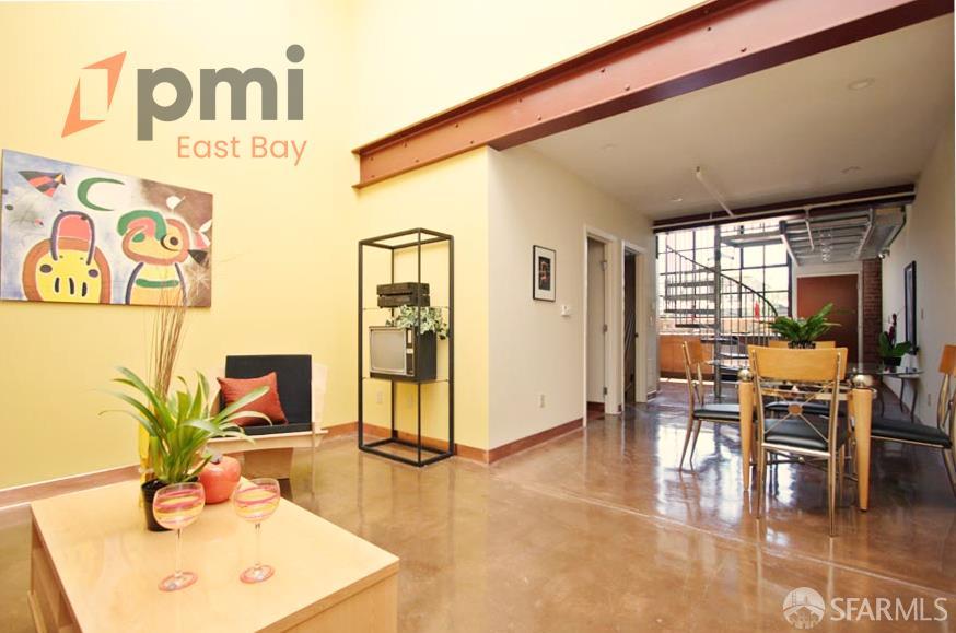 Detail Gallery Image 3 of 14 For 1501 37th Ave #APT B,  Oakland,  CA 94601 - 1 Beds | 2 Baths