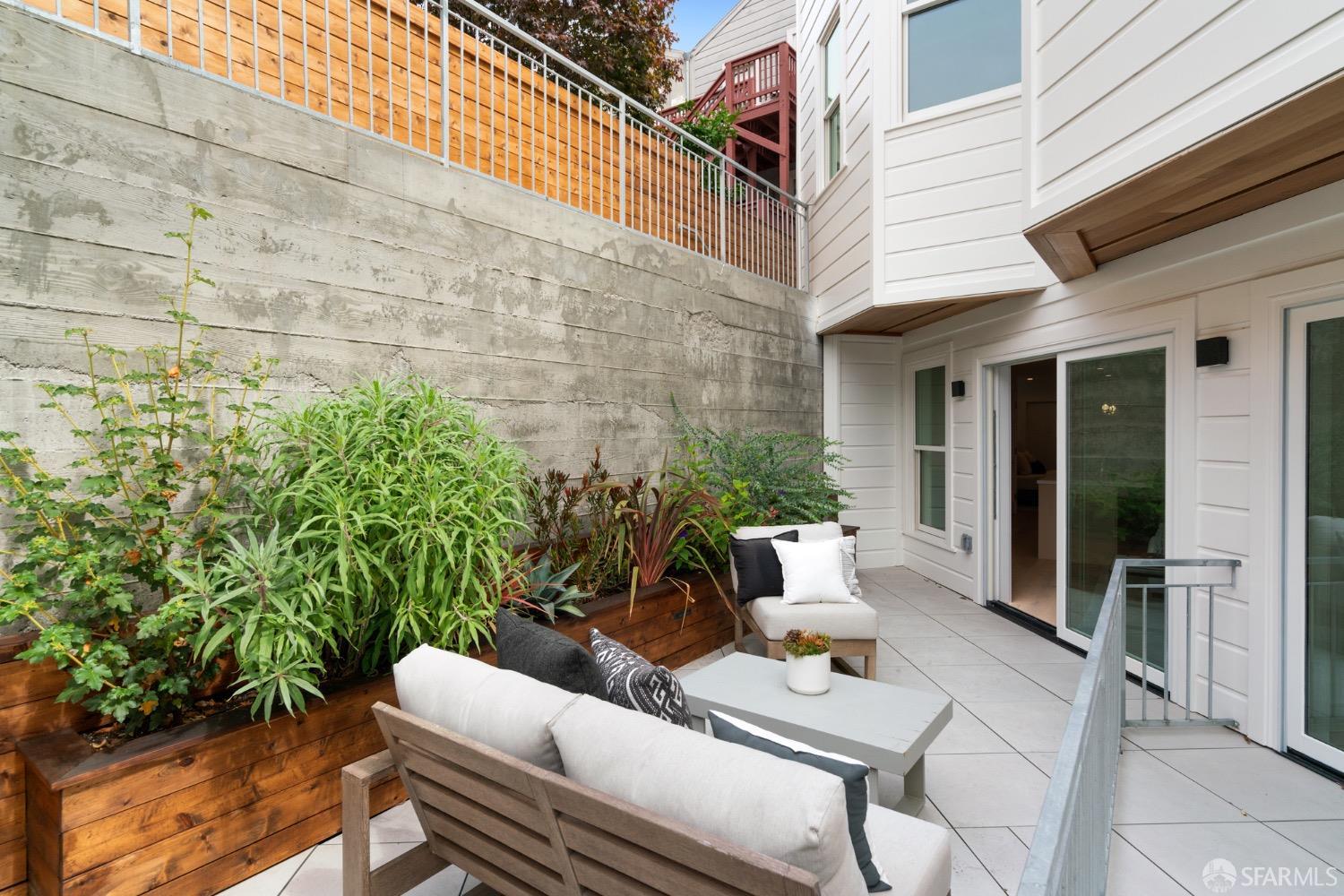 Photo #12: 425075772 Listing: Photo #12