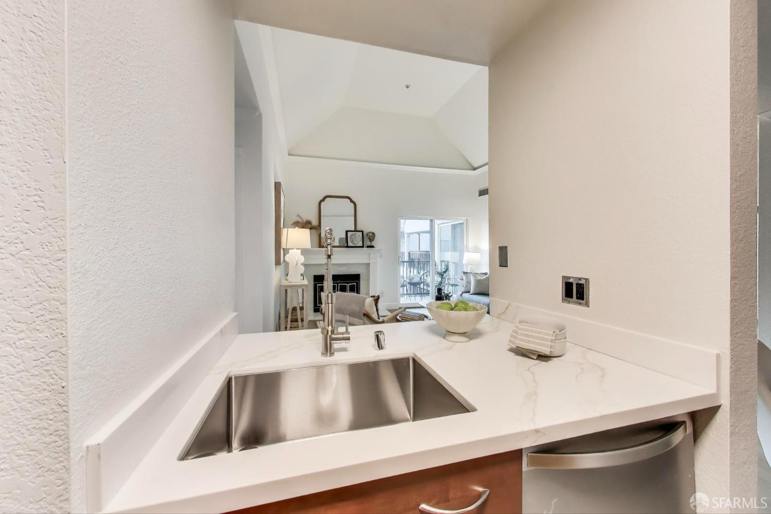 Detail Gallery Image 7 of 34 For 3183 Wayside Plz #308,  Walnut Creek,  CA 94597 - 2 Beds | 2 Baths