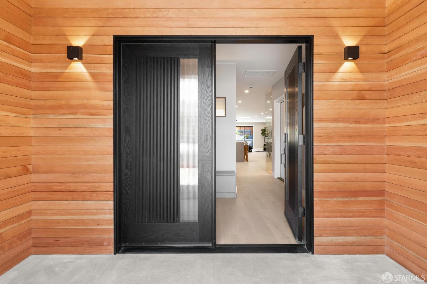 Detail Gallery Image 3 of 99 For 2042 23rd Ave, San Francisco,  CA 94116 - 3 Beds | 3/1 Baths