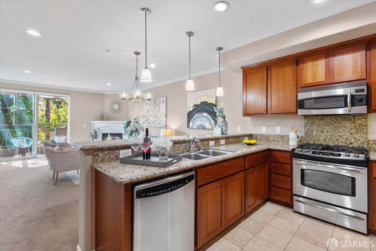 Detail Gallery Image 17 of 51 For 1287 Marcello Dr, San Jose,  CA 95131 - 1 Beds | 1/1 Baths