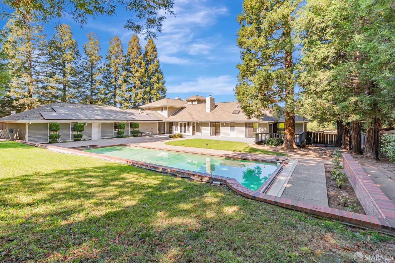 Detail Gallery Image 7 of 79 For 165 Pine Creek Rd, Walnut Creek,  CA 94598 - 4 Beds | 3/1 Baths