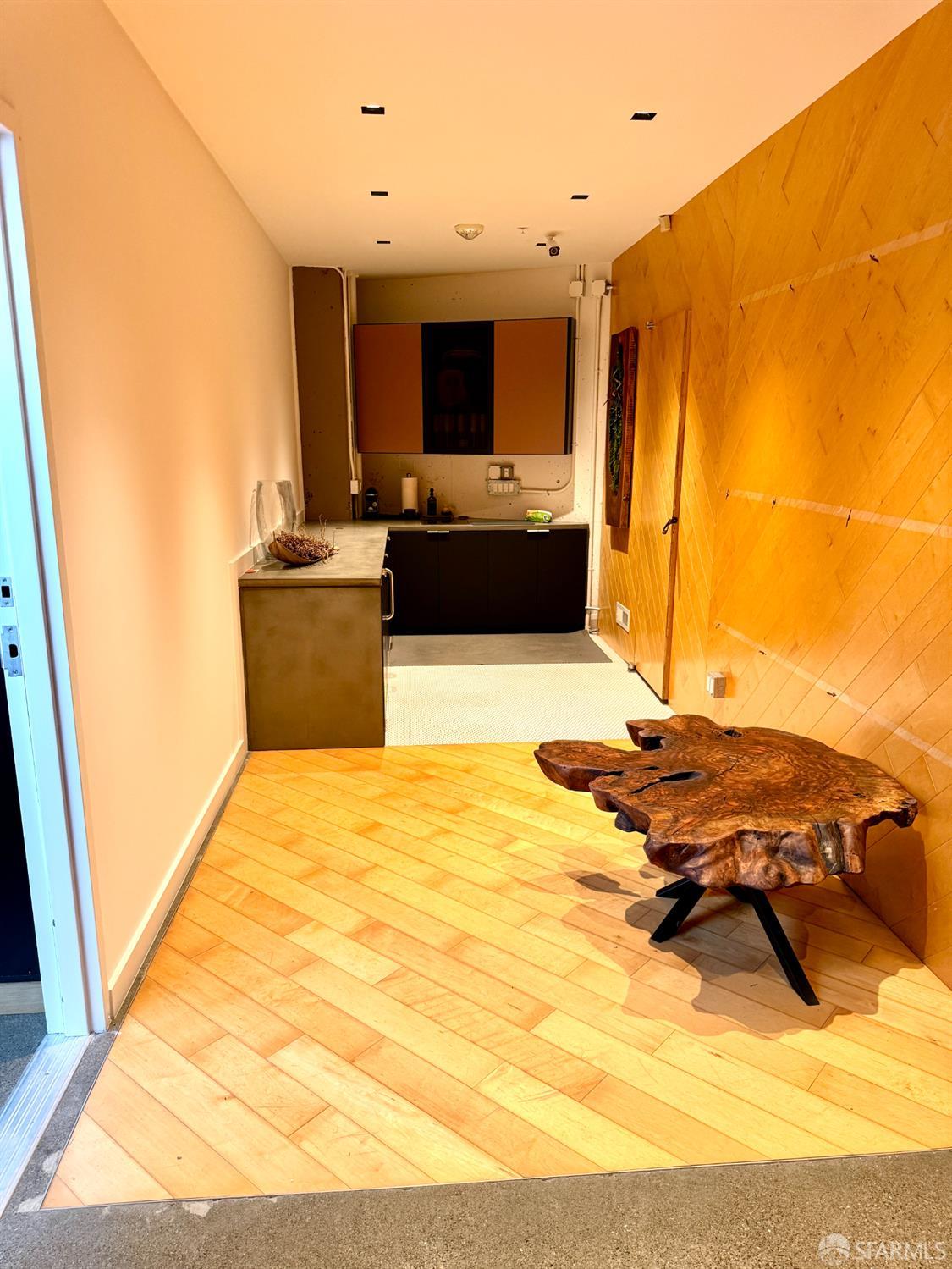 Detail Gallery Image 5 of 12 For 637 King St #R1,  San Francisco,  CA 94107 - – Beds | – Baths