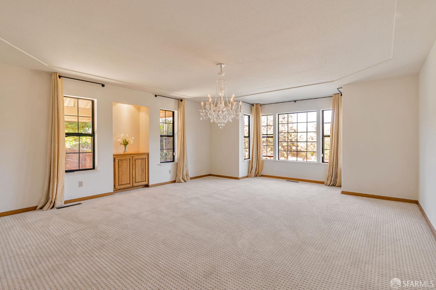 Detail Gallery Image 45 of 79 For 165 Pine Creek Rd, Walnut Creek,  CA 94598 - 4 Beds | 3/1 Baths