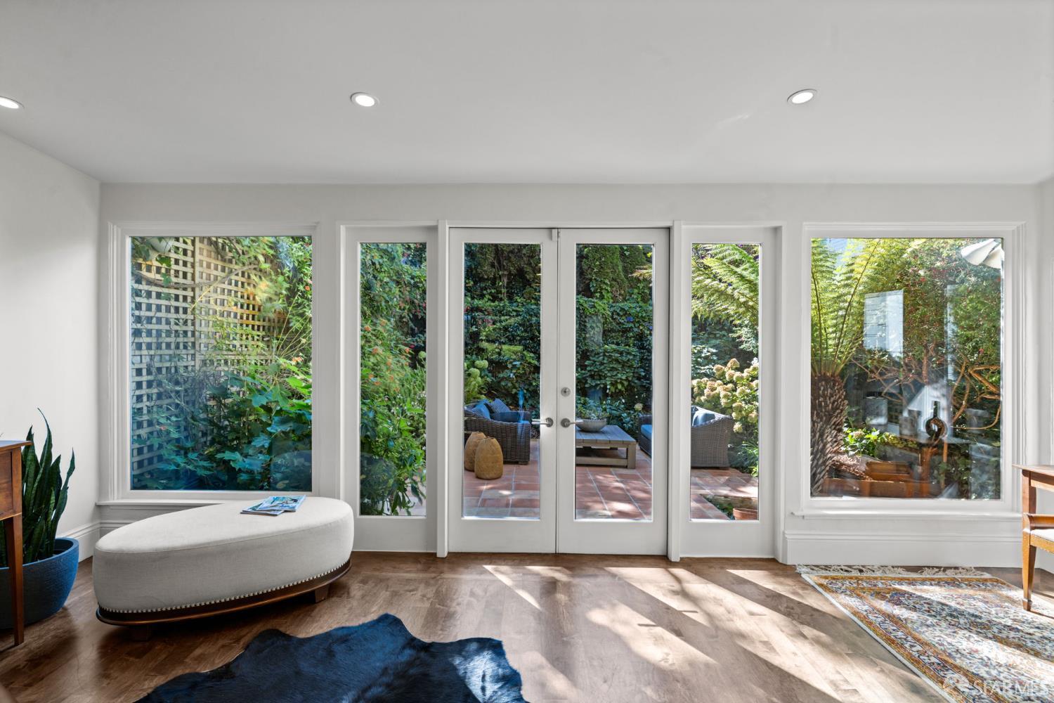 Detail Gallery Image 20 of 73 For 2341 Leavenworth St, San Francisco,  CA 94133 - 4 Beds | 4 Baths