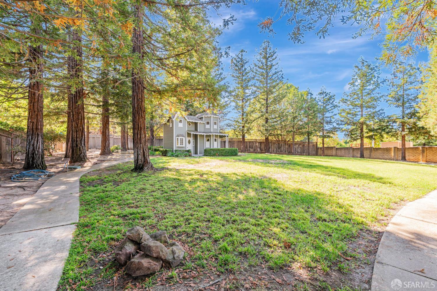 Detail Gallery Image 8 of 79 For 165 Pine Creek Rd, Walnut Creek,  CA 94598 - 4 Beds | 3/1 Baths