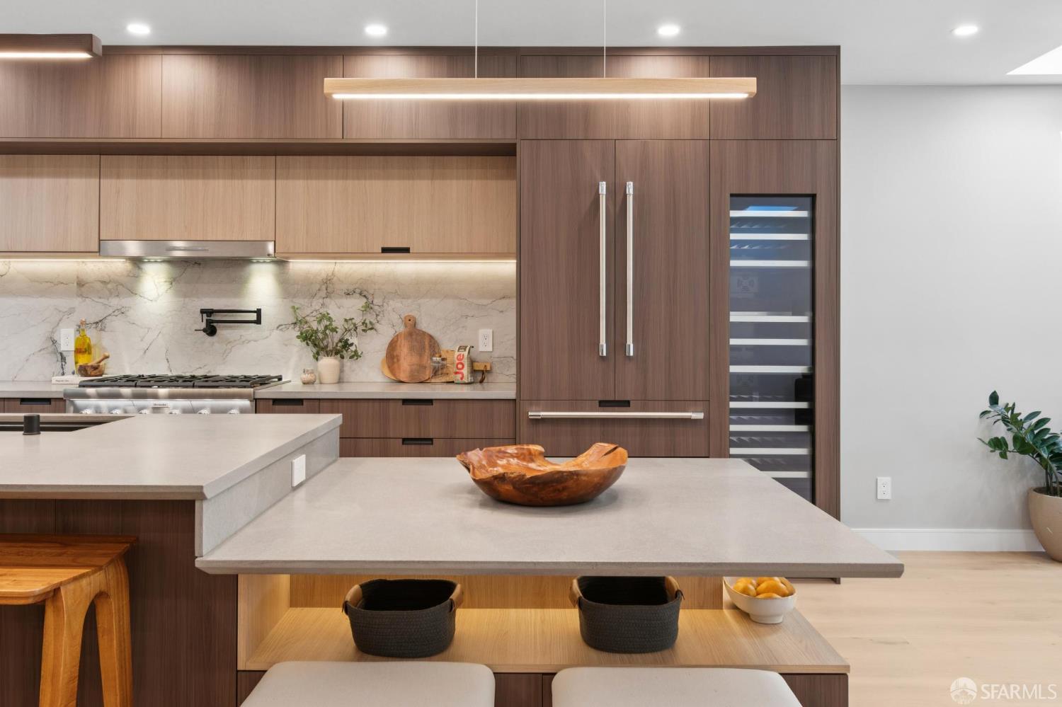 Detail Gallery Image 12 of 99 For 2042 23rd Ave, San Francisco,  CA 94116 - 3 Beds | 3/1 Baths