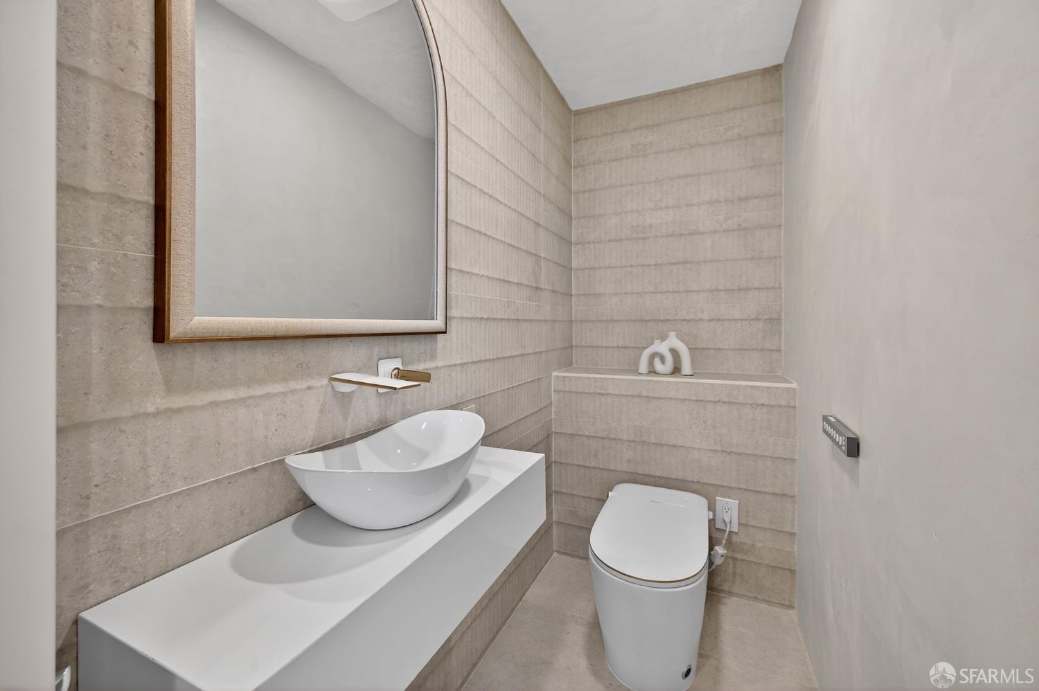 Detail Gallery Image 9 of 31 For 205 Crestview Dr, Orinda,  CA 94563 - 6 Beds | 6/1 Baths