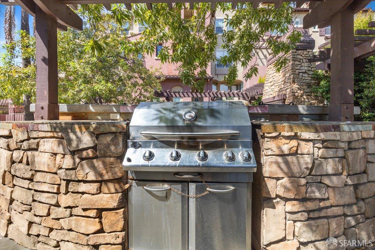 Detail Gallery Image 42 of 51 For 1287 Marcello Dr, San Jose,  CA 95131 - 1 Beds | 1/1 Baths