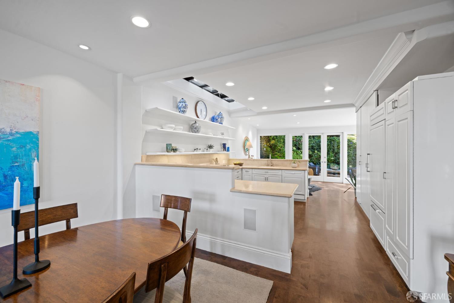 Detail Gallery Image 12 of 73 For 2341 Leavenworth St, San Francisco,  CA 94133 - 4 Beds | 4 Baths