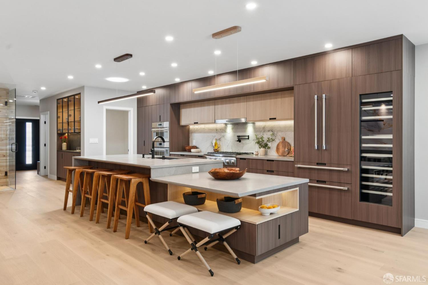 Detail Gallery Image 13 of 99 For 2042 23rd Ave, San Francisco,  CA 94116 - 3 Beds | 3/1 Baths