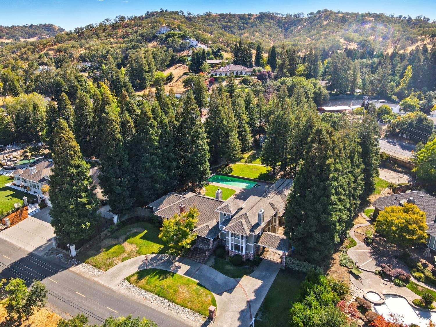 Detail Gallery Image 4 of 79 For 165 Pine Creek Rd, Walnut Creek,  CA 94598 - 4 Beds | 3/1 Baths