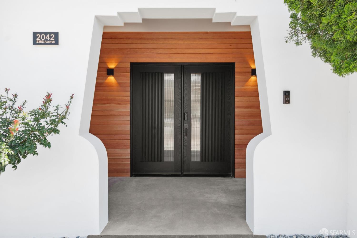 Detail Gallery Image 2 of 99 For 2042 23rd Ave, San Francisco,  CA 94116 - 3 Beds | 3/1 Baths