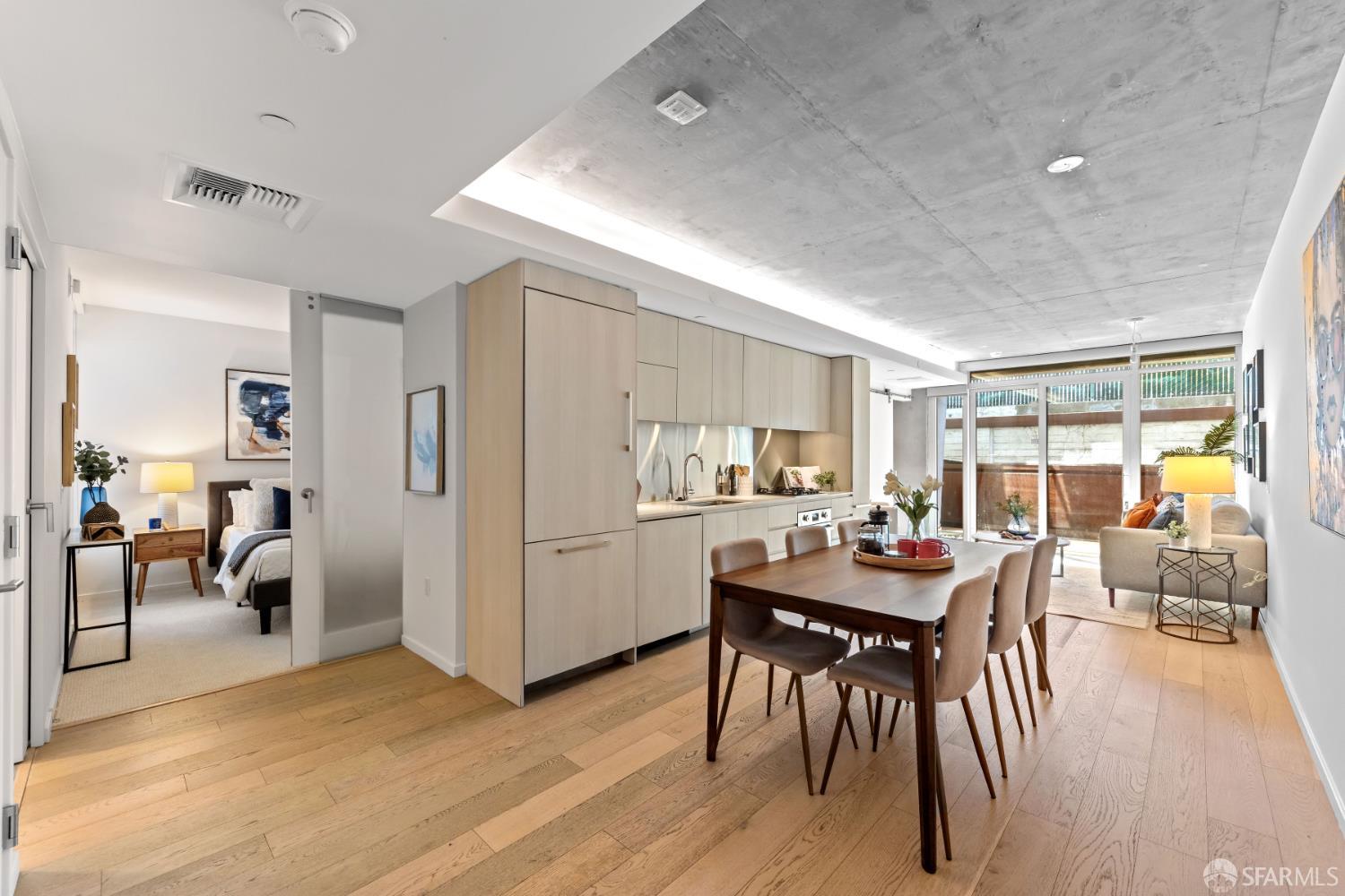 Photo #6: 425059640 Listing: Photo #6