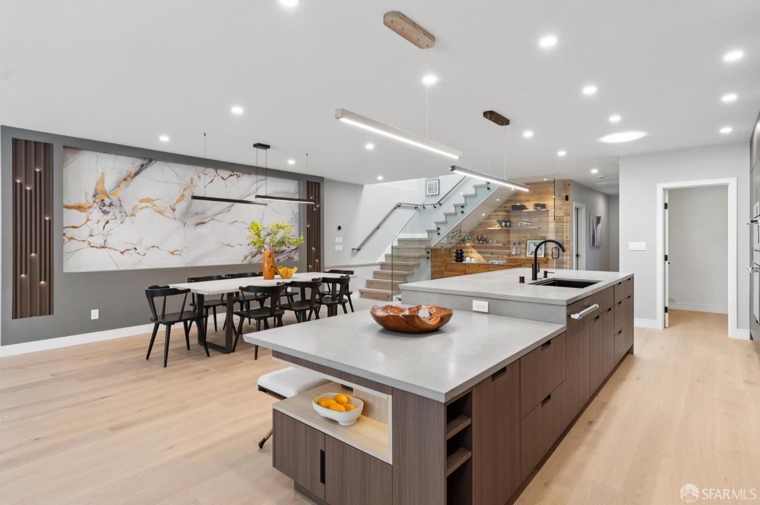 Detail Gallery Image 17 of 99 For 2042 23rd Ave, San Francisco,  CA 94116 - 3 Beds | 3/1 Baths