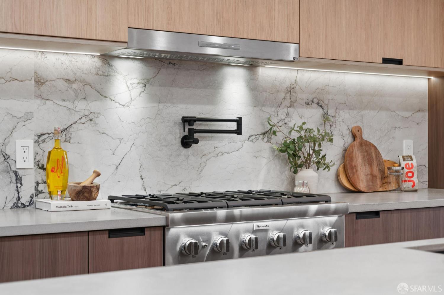 Detail Gallery Image 21 of 99 For 2042 23rd Ave, San Francisco,  CA 94116 - 3 Beds | 3/1 Baths