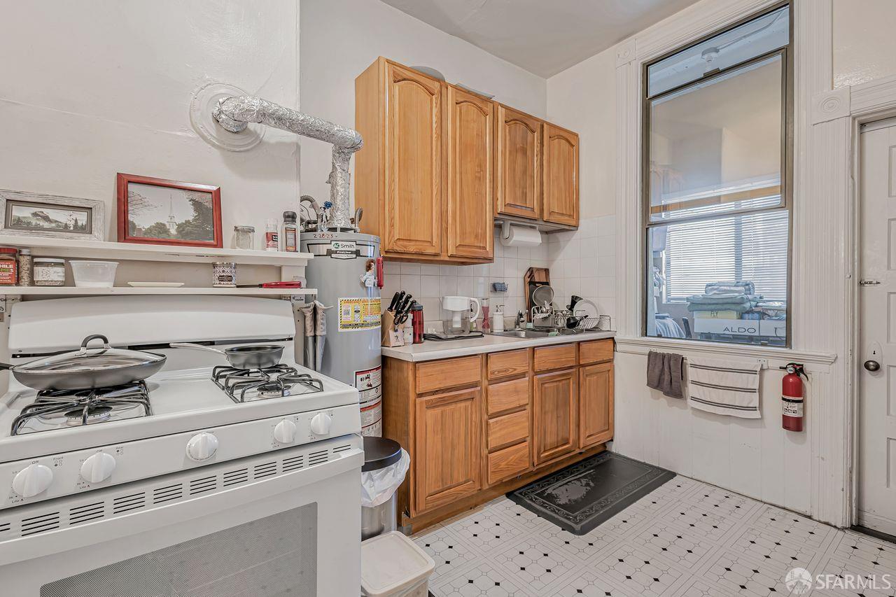 Detail Gallery Image 5 of 17 For 334 4th Ave, San Francisco,  CA 94118 - – Beds | – Baths