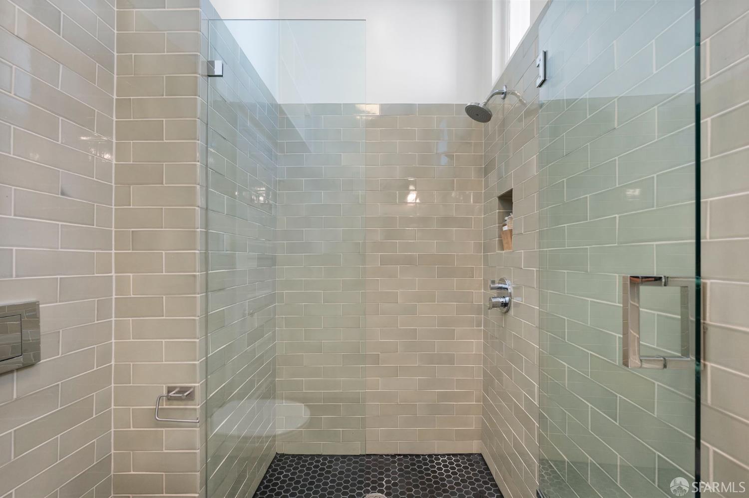 Photo #18: 425067755 Listing: Photo #18