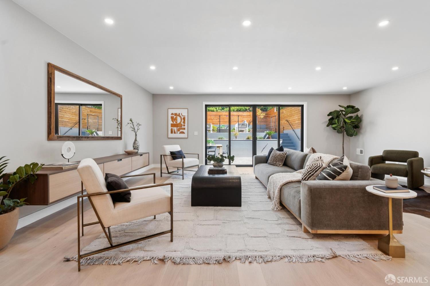 Detail Gallery Image 23 of 99 For 2042 23rd Ave, San Francisco,  CA 94116 - 3 Beds | 3/1 Baths