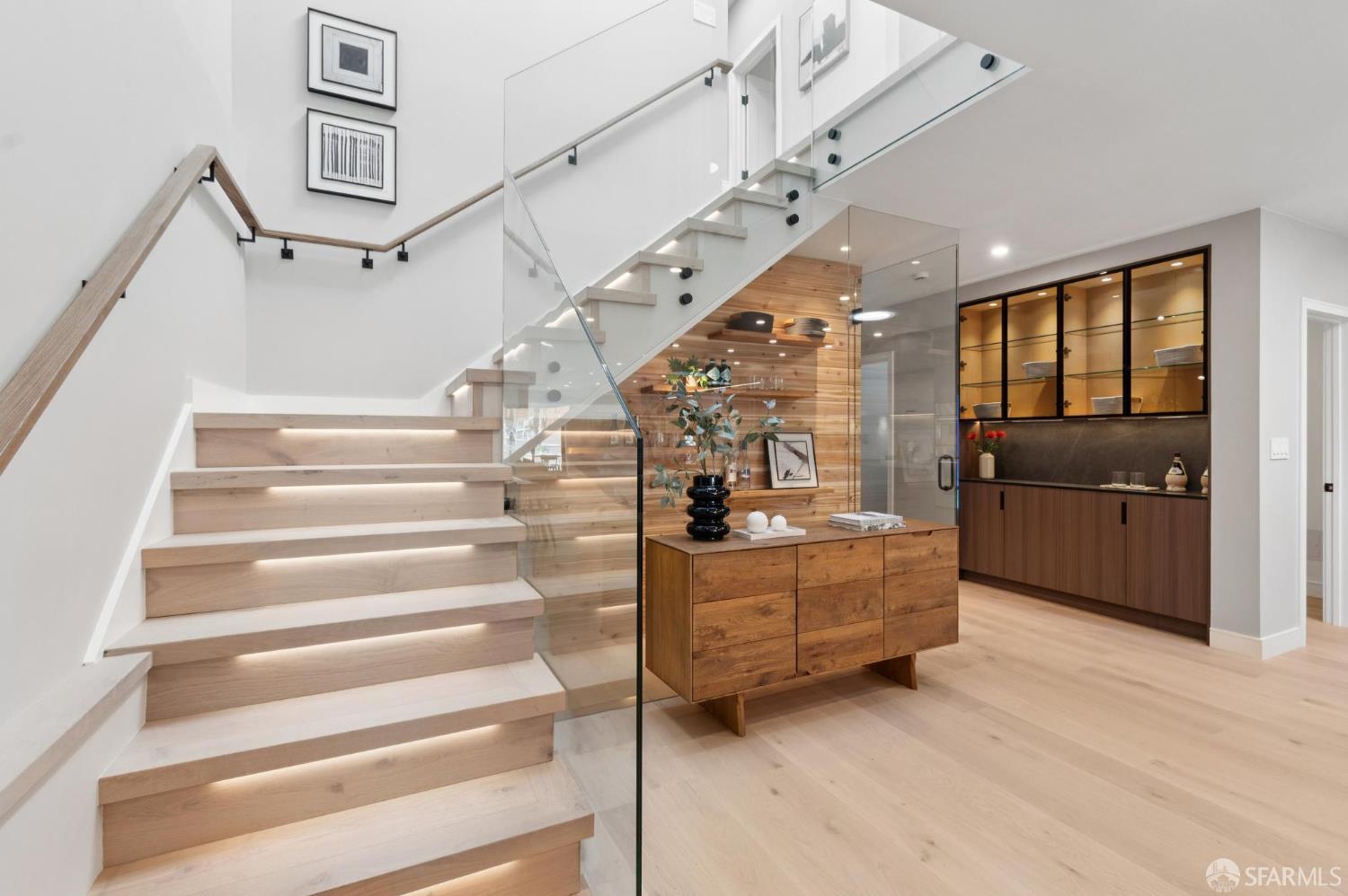 Detail Gallery Image 38 of 99 For 2042 23rd Ave, San Francisco,  CA 94116 - 3 Beds | 3/1 Baths