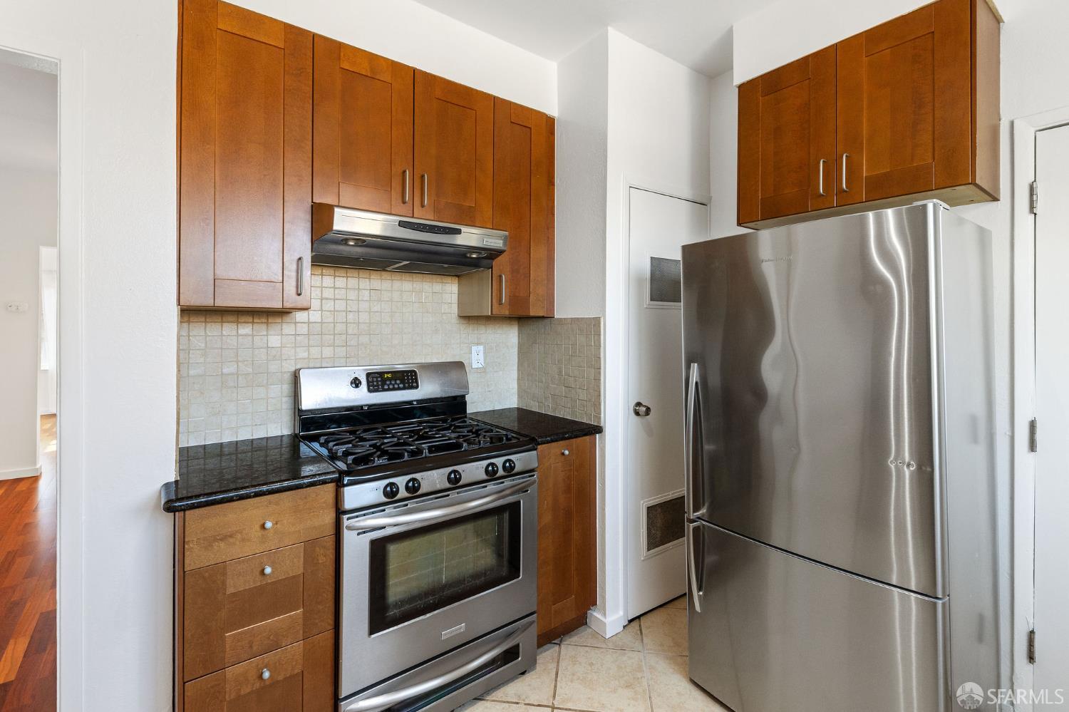 Detail Gallery Image 22 of 26 For 902 40th St, Oakland,  CA 94608 - 2 Beds | 1 Baths