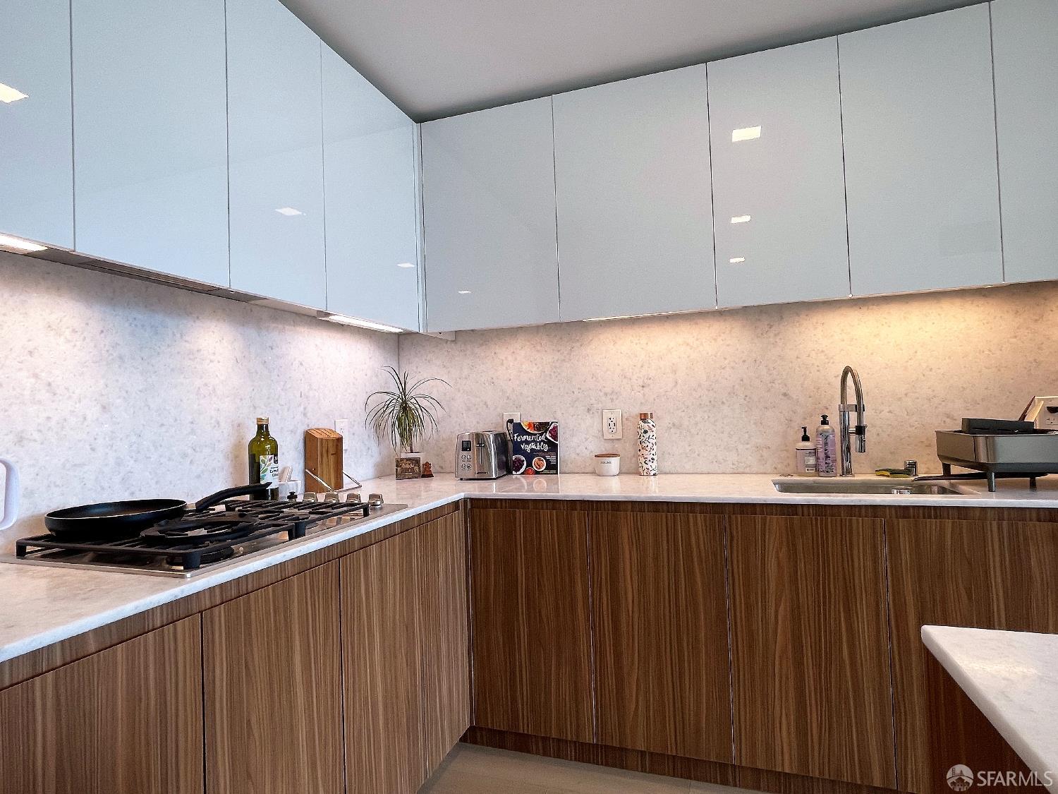 Photo #4: 425076052 Listing 