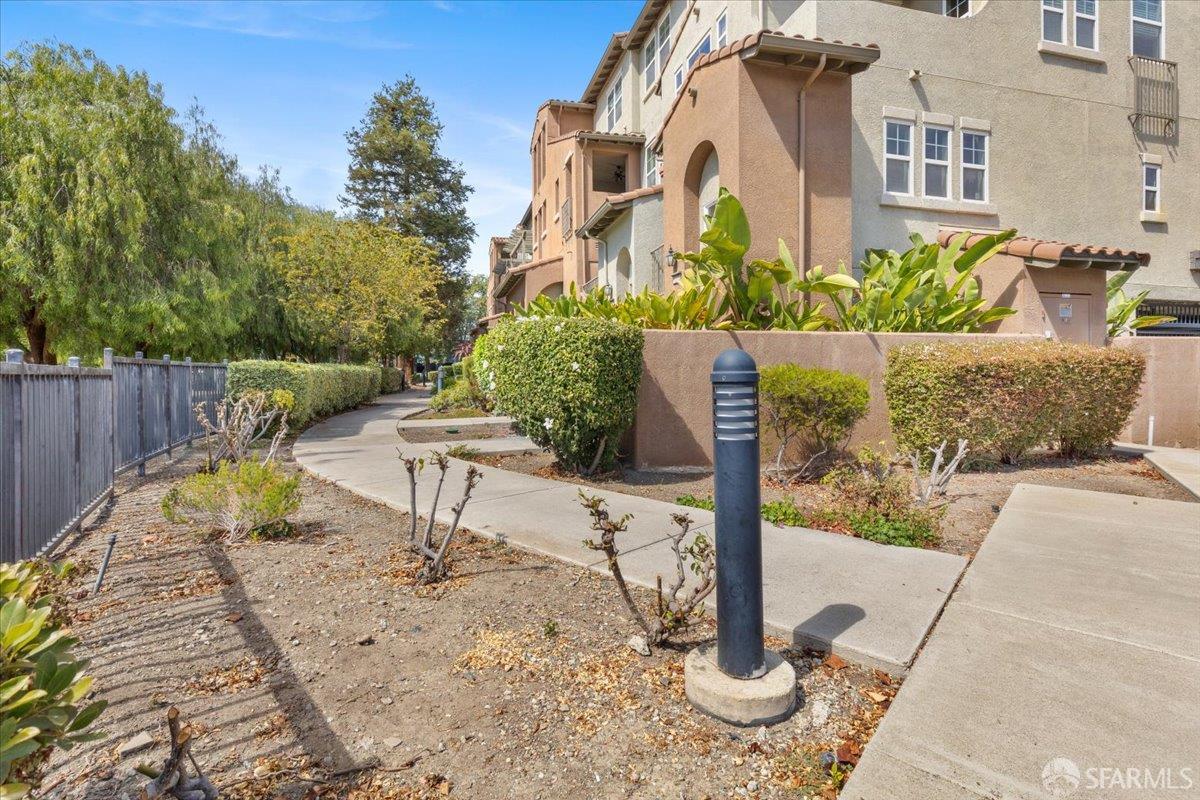 Detail Gallery Image 4 of 51 For 1287 Marcello Dr, San Jose,  CA 95131 - 1 Beds | 1/1 Baths